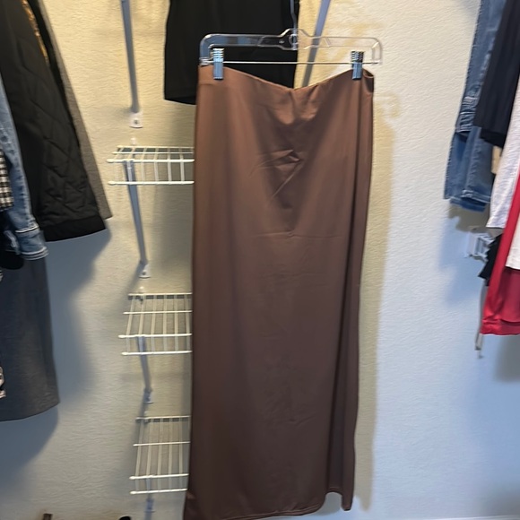 Urban Outfitters Brown Maxi Pencil Skirt with Slit - Picture 4 of 5